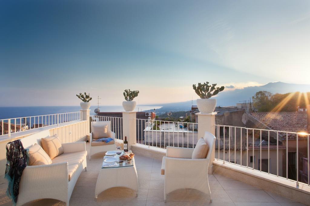 La Malandrina - Apartments & Suites Taormina Oda fotoğraf